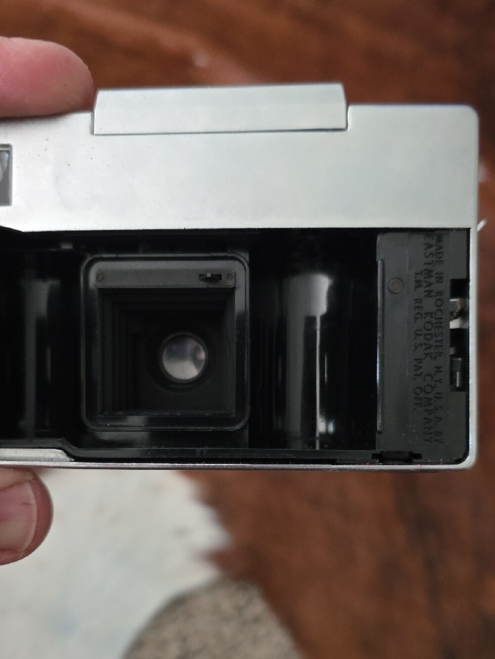 Kodak Instamatic X-90 Chrome and Black Compact Camera - Picture 3 of 4